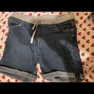 Cute denim jean shorts 🤍